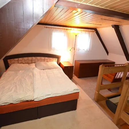 Poolincluded - Chalet Peha Domek alpejski Vselibice