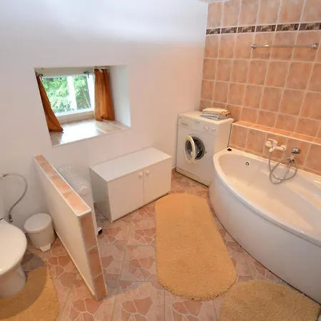Domek alpejski Poolincluded - Chalet Peha