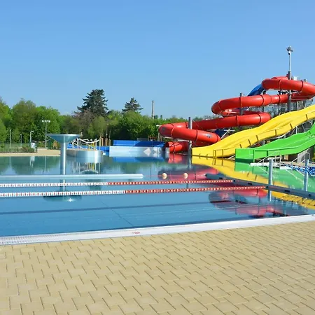 Poolincluded - Chalet Peha Domek alpejski Vselibice